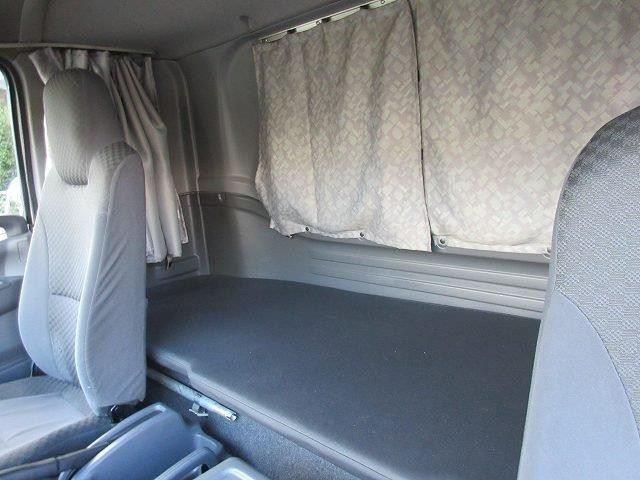 中古トラック いすゞ冷凍バン #20