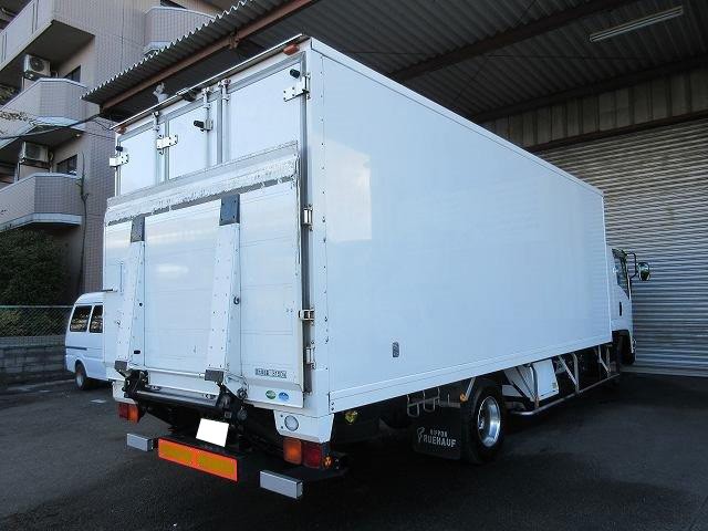 中古トラック いすゞ冷凍バン #3