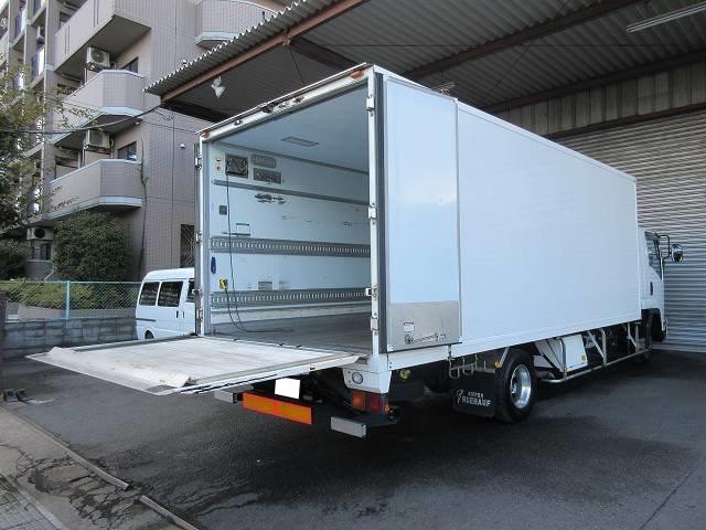 中古トラック いすゞ冷凍バン ＃6