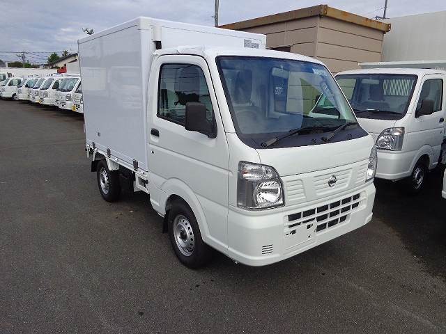 中古トラック 日産軽冷凍バン #2