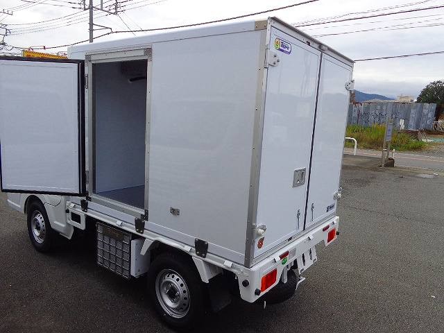 中古トラック 日産軽冷凍バン #10