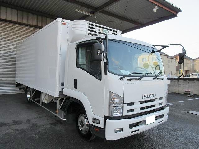 中古トラック いすゞ冷凍バン #2