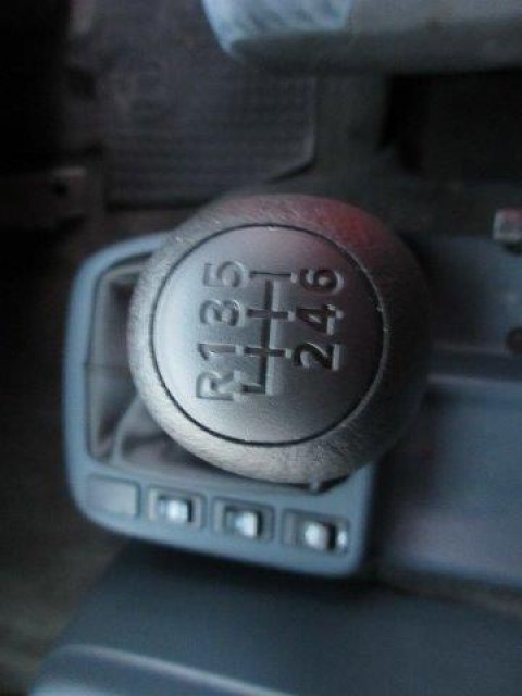 中古トラック UDトラックスアルミウィング #18