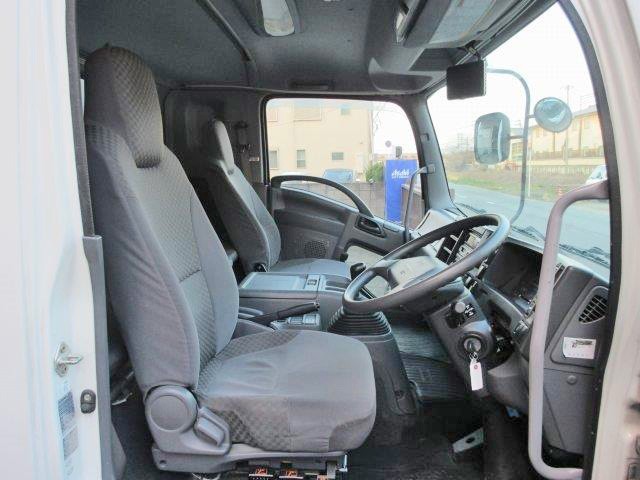 中古トラック いすゞ冷凍バン ＃13