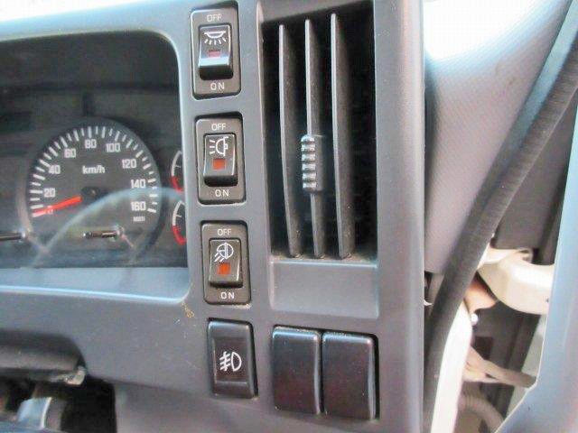 中古トラック いすゞ冷凍バン ＃20