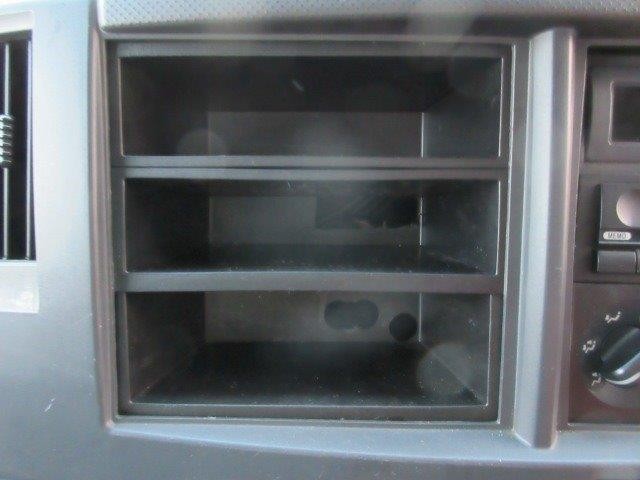 中古トラック いすゞ冷凍バン #24