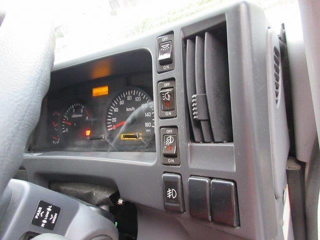 中古トラック いすゞ冷凍バン #19