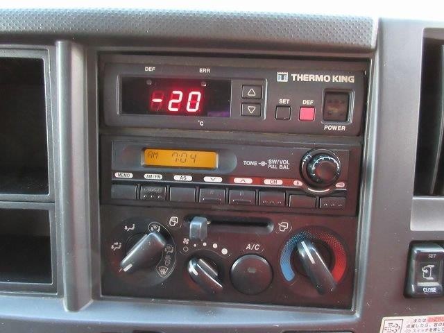 中古トラック いすゞ冷凍バン #17