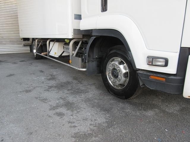 中古トラック いすゞ冷凍バン #10