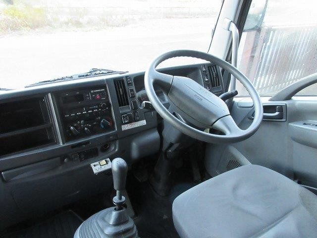 中古トラック いすゞ冷凍バン #15