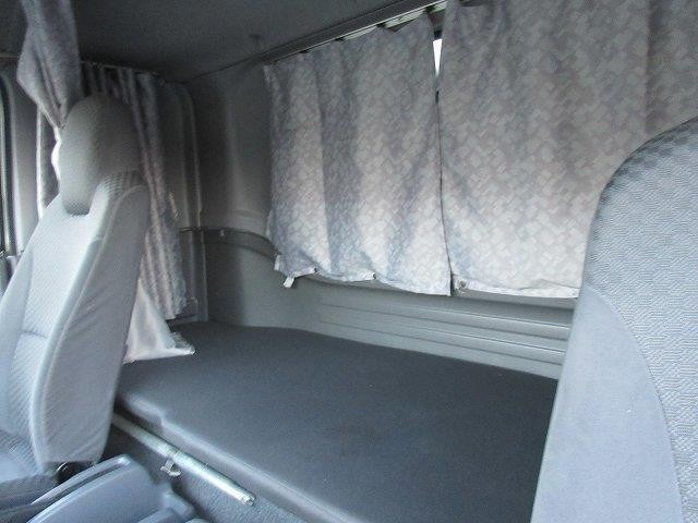 中古トラック いすゞ冷凍バン #22