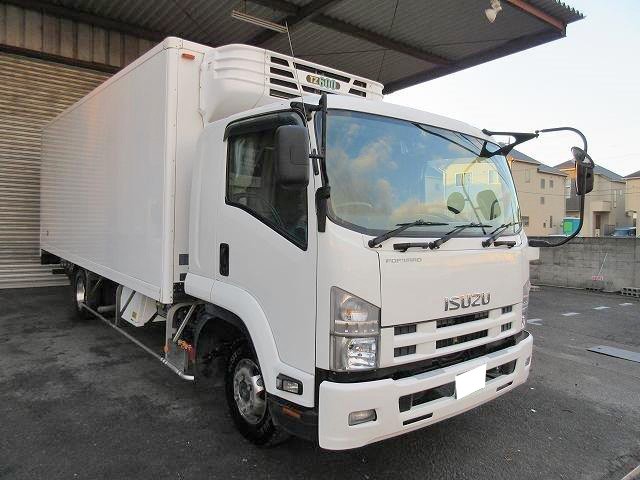 中古トラック いすゞ冷凍バン #2
