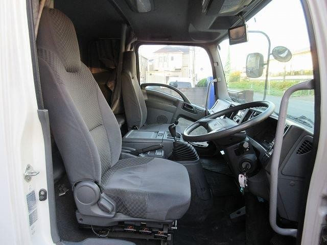 中古トラック いすゞ冷凍バン #13