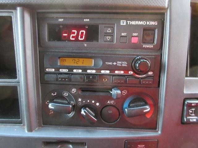 中古トラック いすゞ冷凍バン #17