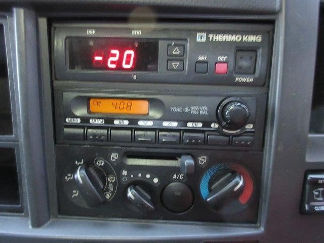 中古トラック いすゞ冷凍バン #17