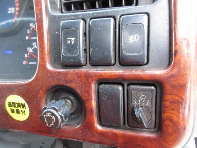 中古トラック UDトラックス平ボディ #24