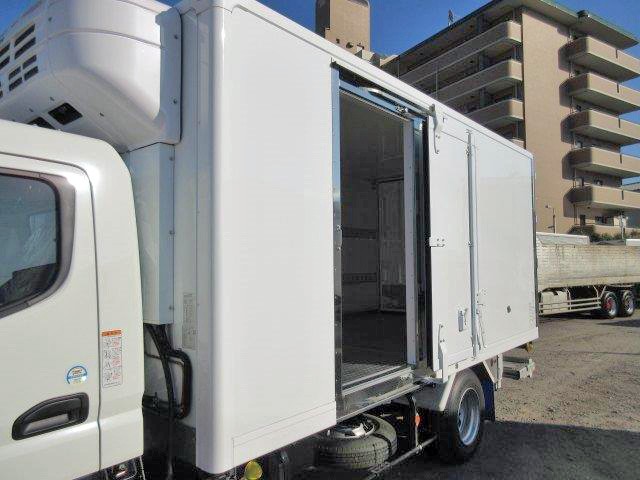 中古トラック 三菱ふそう冷蔵冷凍車 #9