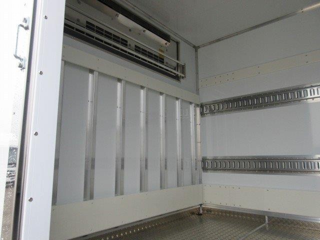 中古トラック 三菱ふそう冷蔵冷凍車 ＃10