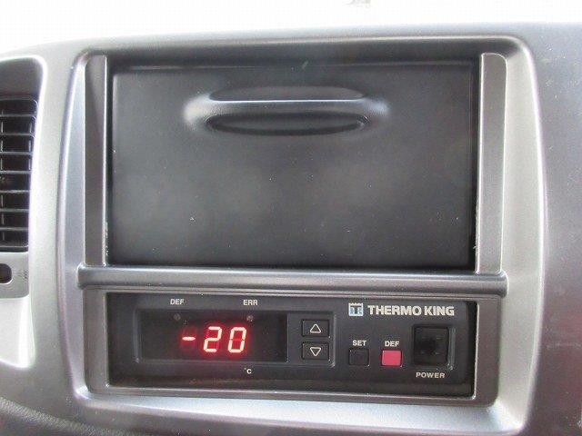 中古トラック 日野冷凍バン ＃17