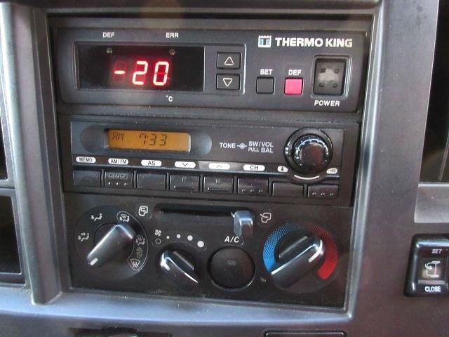 中古トラック いすゞ冷凍バン #17