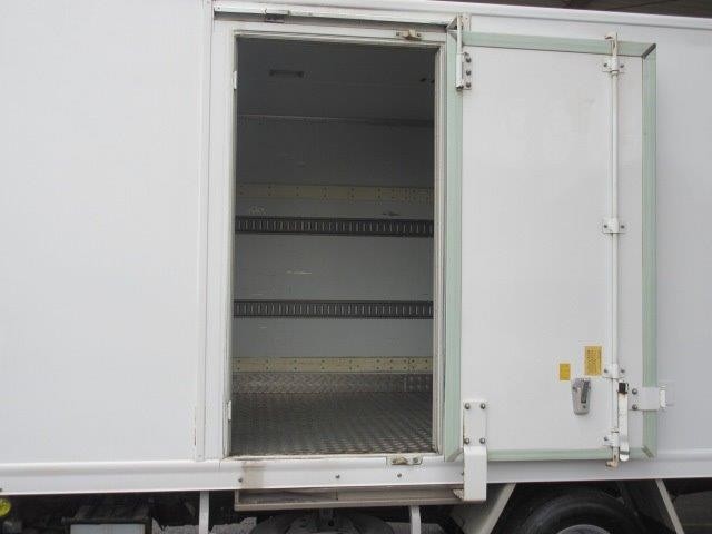 中古トラック 日野冷凍バン #9