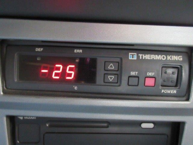 中古トラック 日野冷凍バン #18