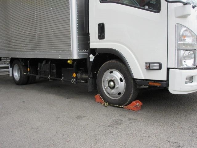 中古トラック いすゞアルミバン ＃10