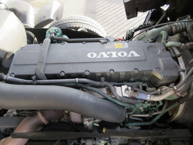 中古トラック ボルボトラクタヘッド ＃10