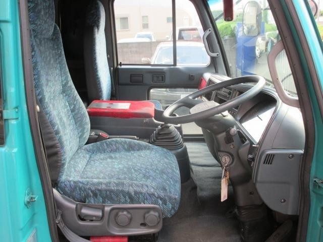 中古トラック UDトラックス平ボディ ＃12