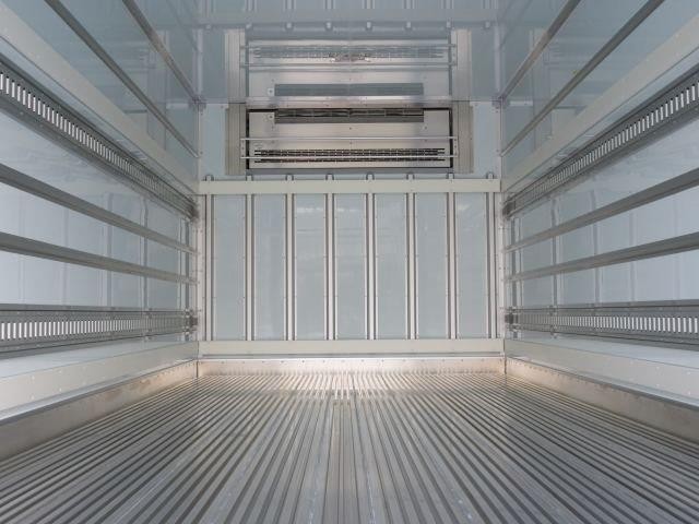 中古トラック いすゞ冷凍冷蔵車 #8