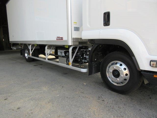 中古トラック いすゞ冷凍冷蔵車 #9
