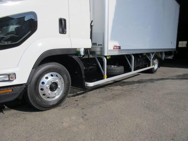 中古トラック いすゞ冷凍冷蔵車 #10