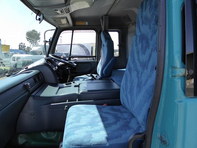 中古トラック UDトラックスクレーン付 ＃19