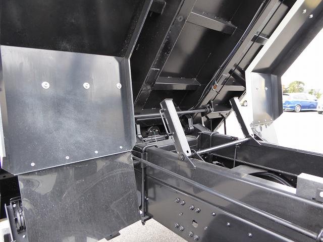 中古トラック 三菱ふそうダンプ ＃11