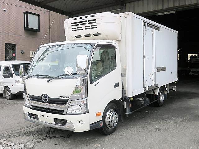 日野デュトロ 3t冷凍バン 格納PG