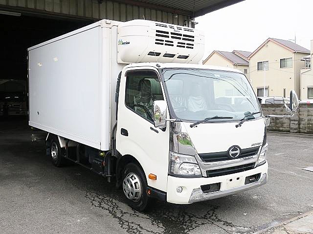 日野デュトロ 3t冷凍バン 格納PG
