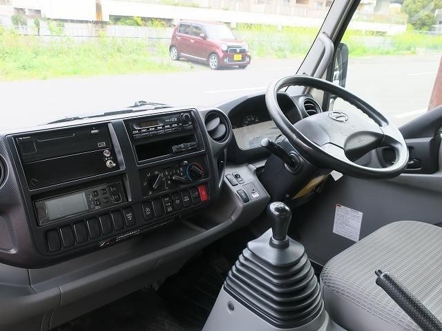 日野デュトロ 3t冷凍バン 格納PG