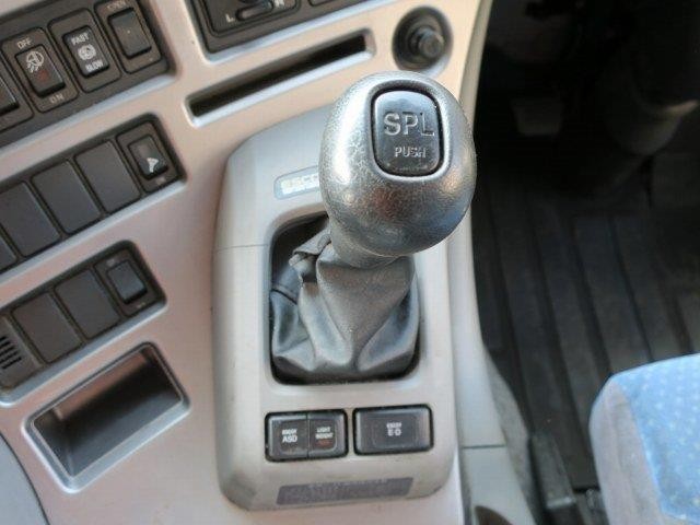 中古トラック UDトラックスアルミウィング #17