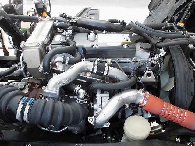 中古トラック いすゞ冷凍バン #10