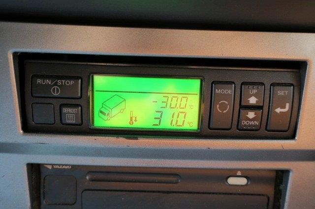 中古トラック 日野冷凍バン #22