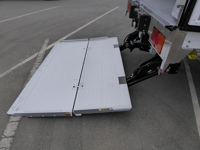 中古トラック 日野冷凍バン #11