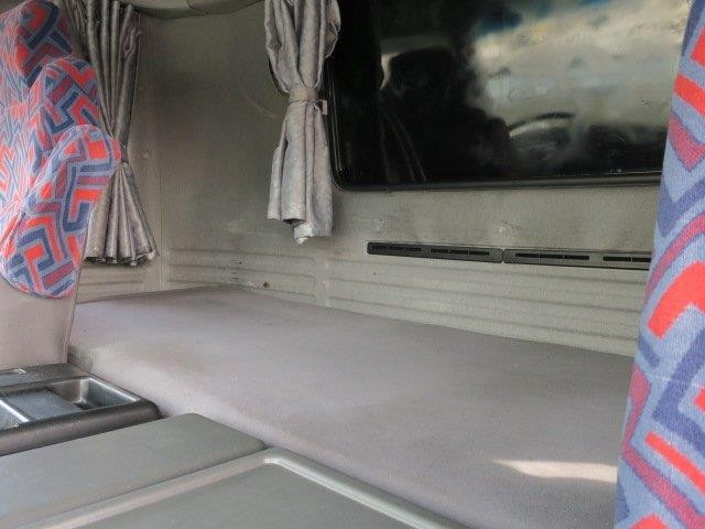 中古トラック いすゞ粉粒体運搬車 #23