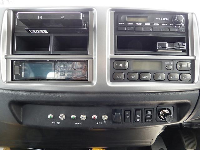 中古トラック 日野冷蔵冷凍車 ＃20