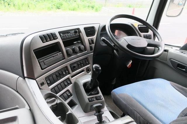 中古トラック UDトラックス平ボディアルミブロック #17