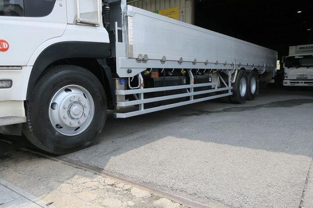 中古トラック UDトラックス平ボディアルミブロック #10