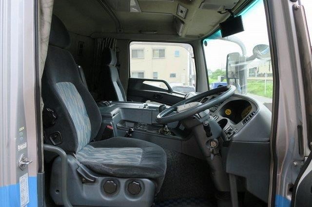 中古トラック 三菱ふそう冷凍バン ＃10