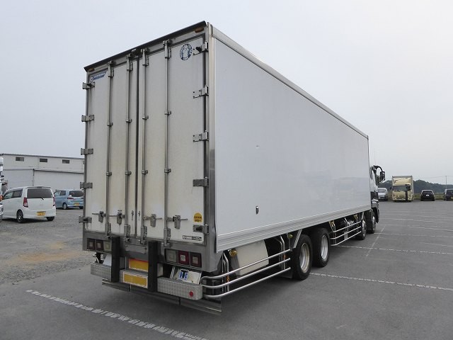 中古トラック 三菱ふそう冷凍バン ＃3