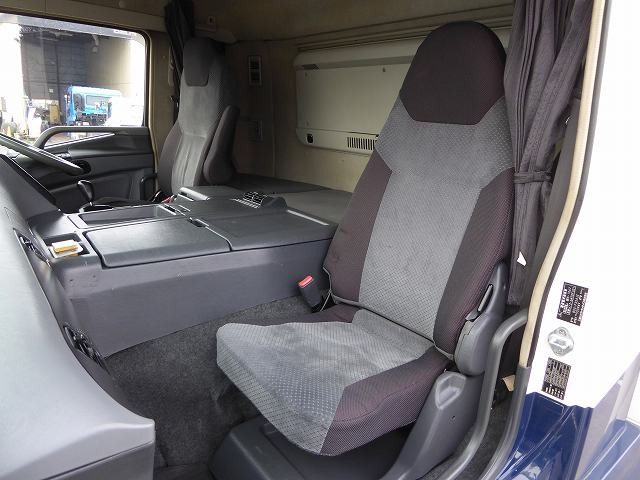 中古トラック 三菱ふそう冷凍バン #24