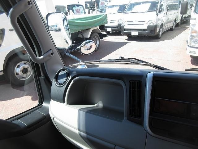 中古トラック 三菱ふそう冷蔵冷凍車 #15