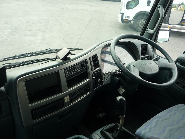 中古トラック UDトラックスアルミバン #15